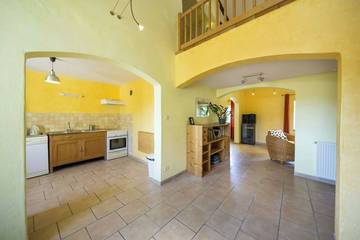 Agriturismo pour 4 personnes, avec jardin et piscine à Charols