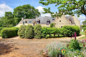 Gîte pour 6 personnes, avec terrasse et jardin à Caden