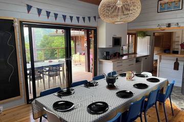 Gîte pour 10 personnes, avec jardin ainsi que terrasse et sauna à Mieussy