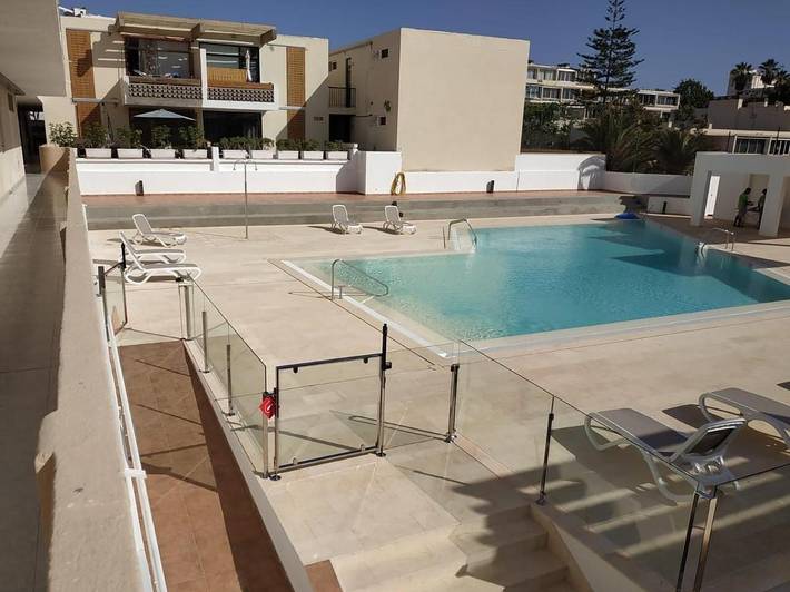 Entire apartment, Vacation Home 'Beautiful Apartment Tenerife South' with Shared Pool & Wi-Fi in Playa de las Américas, Arona