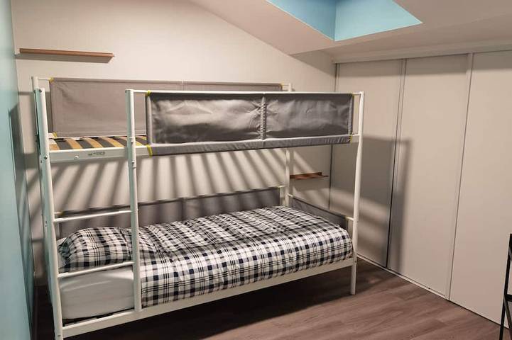 Gîte pour 6 personnes, avec terrasse dans Brégy