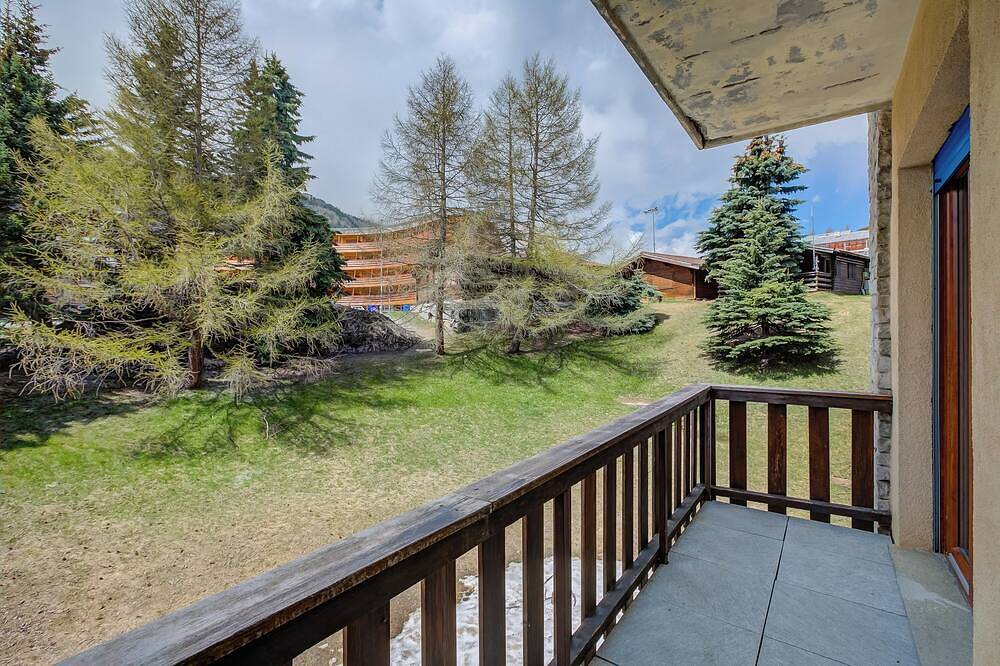 Entire apartment, Studio Paradiso - Ski In Ski Out 300m, Sestriere, Italy in Sestriere, Via Lattea