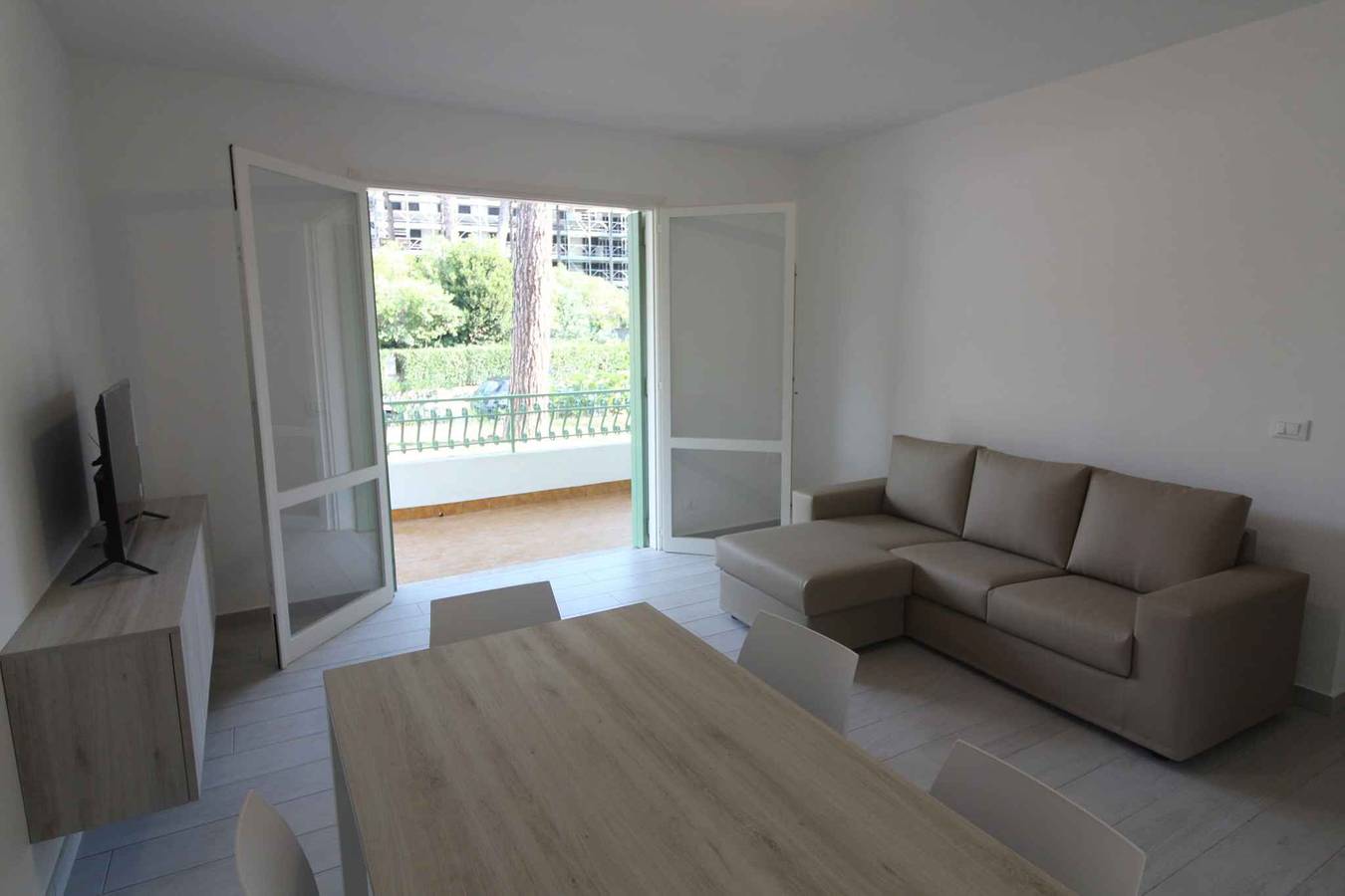 Apartamento vacacional entero, Holiday apartment mit Balkon  in Ribera de Lignano, Lignano Sabbiadoro