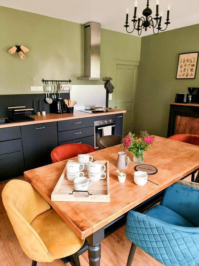 Location de vacances pour 8 personnes, avec terrasse ainsi que piscine et jardin, animaux acceptés à Prats-du-Périgord - 4