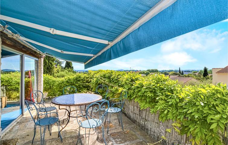 Appartement de 120m² avec piscine et parking à Sernhac in Sernhac, Région de Nîmes