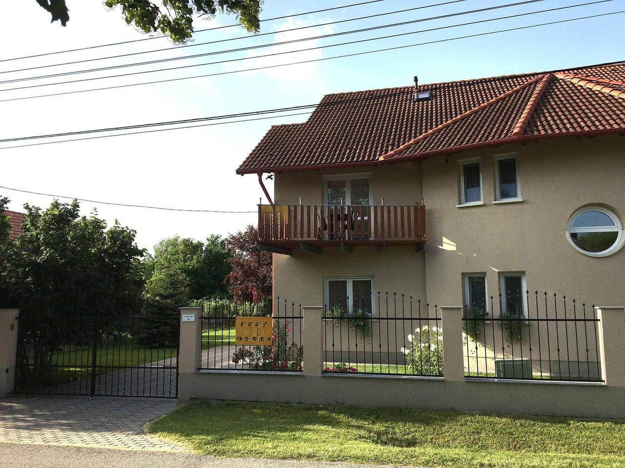 Cały apartament wypoczynkowy, Apartament wakacyjny z Wi-Fi, klimatyzacją, balkonem i parkingiem in Zamárdi, Siófoki region