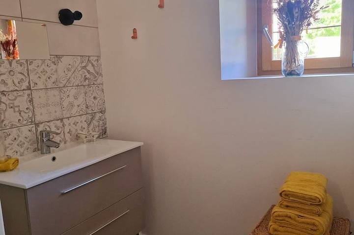 Location de vacances pour 2 personnes à Crouzilles - 3