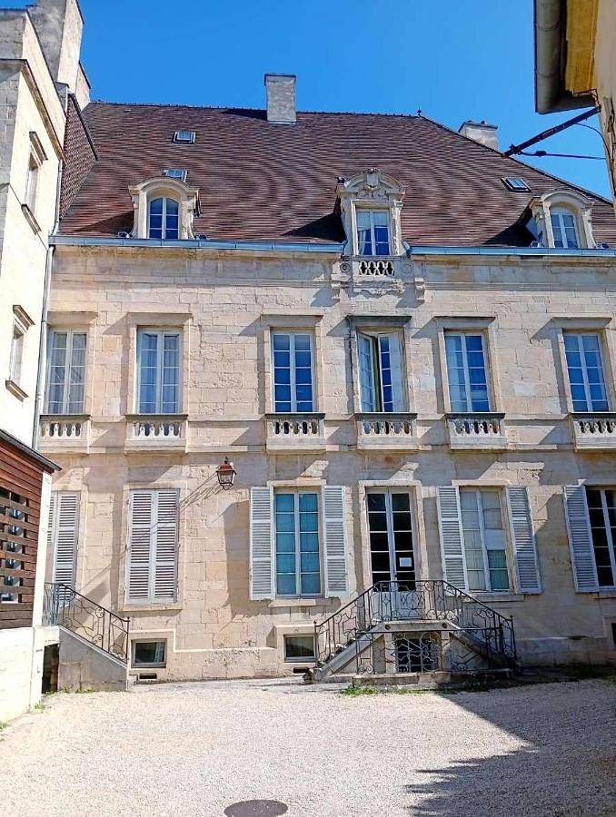Gîte pour 4 personnes, avec balcon et vue dans Office De Tourisme De Dijon - 3