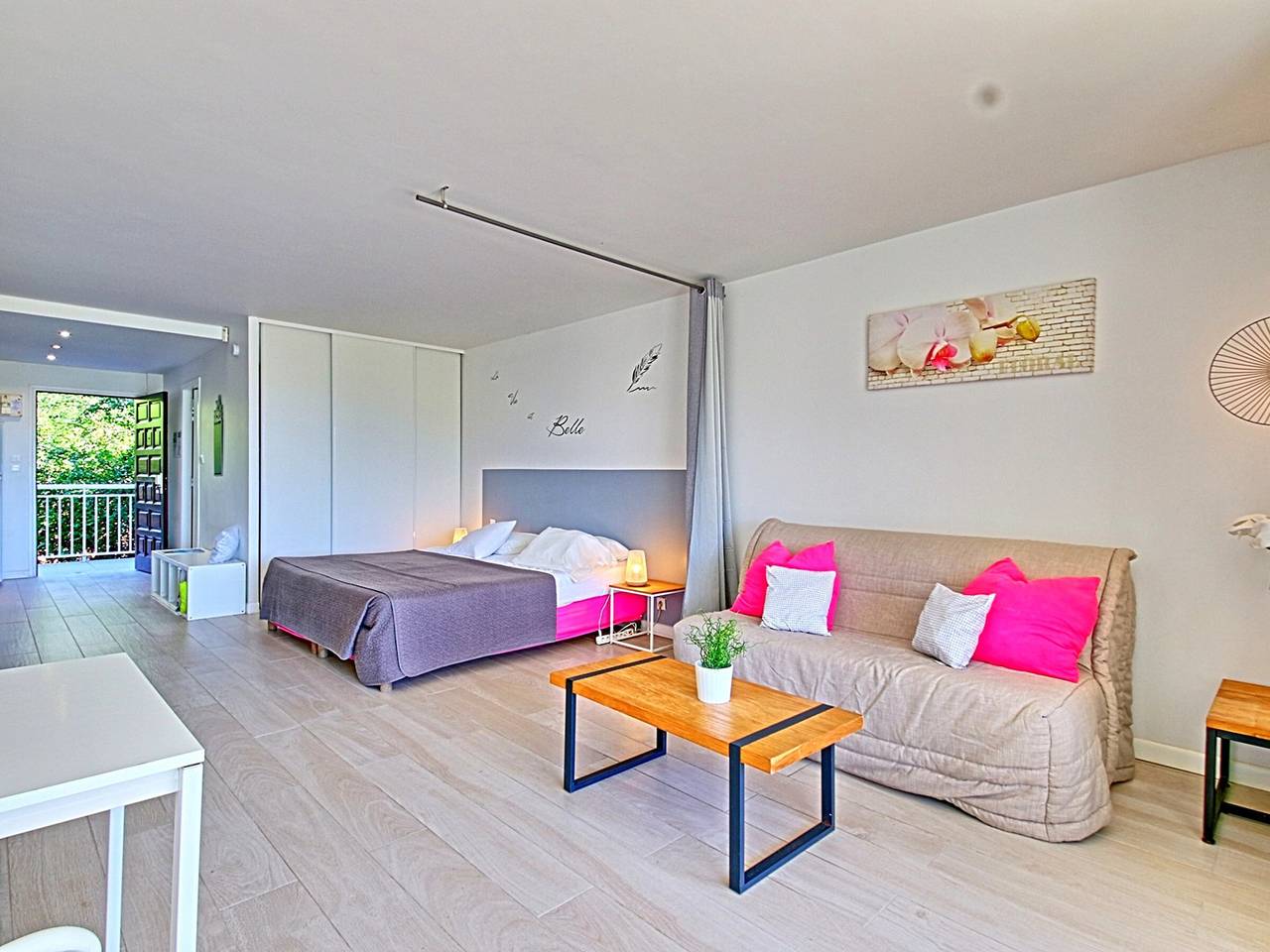 Studio entier, Studio Spacieux à Saint-Martin avec Terrasse et Cuisine Équipée in Saint Martin