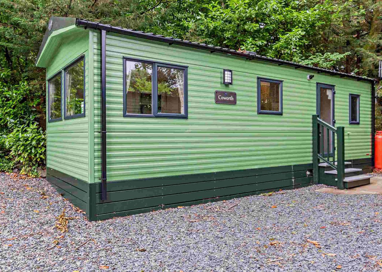 Bronze 2 Bedroom Caravan, Sleeps 4. With parking in Bowness-on-Windermere, Lake District