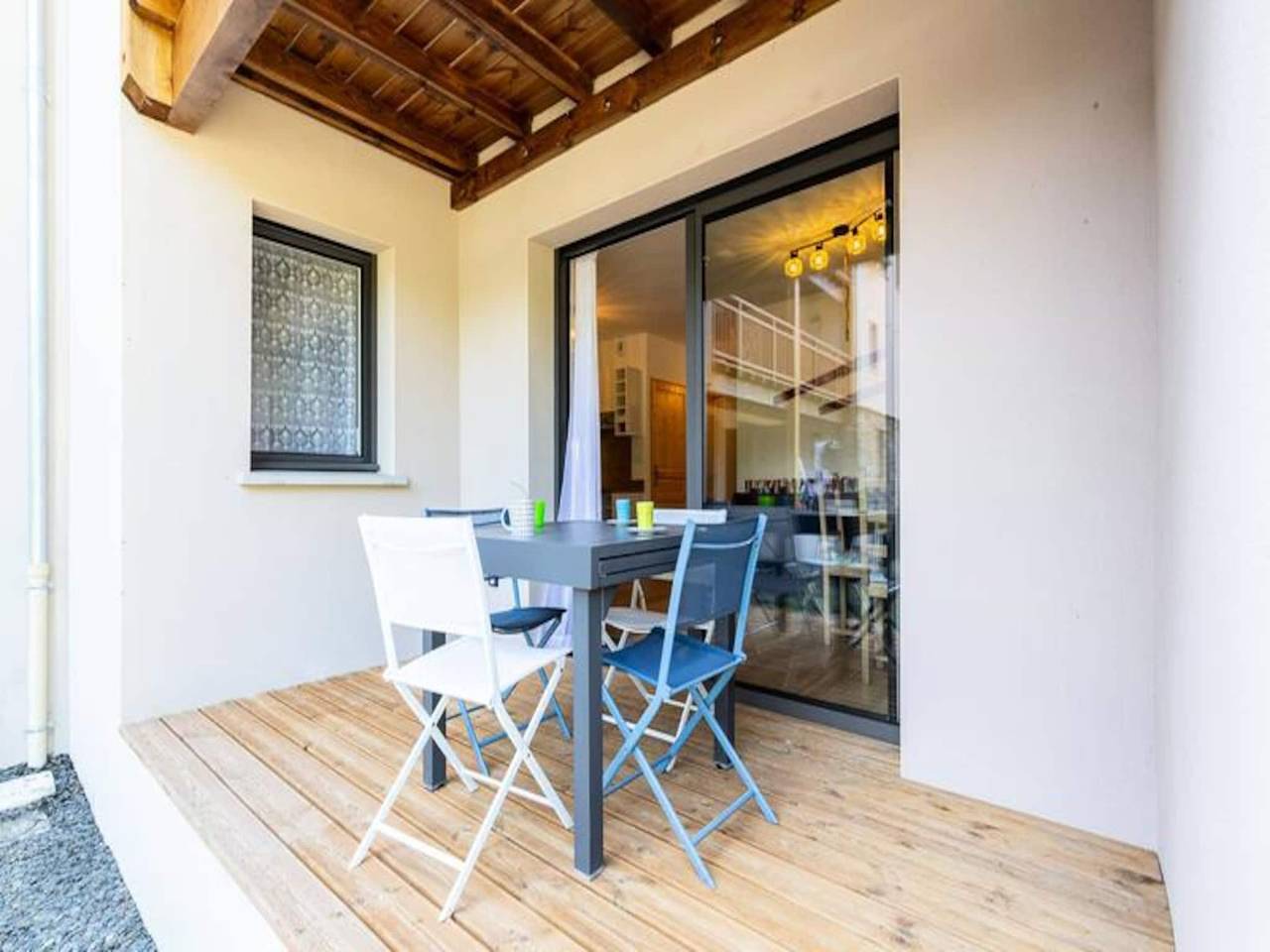 Appartement entier, Appartement près du lac Génos avec vue depuis la terrasse in Génos, Pyrénées