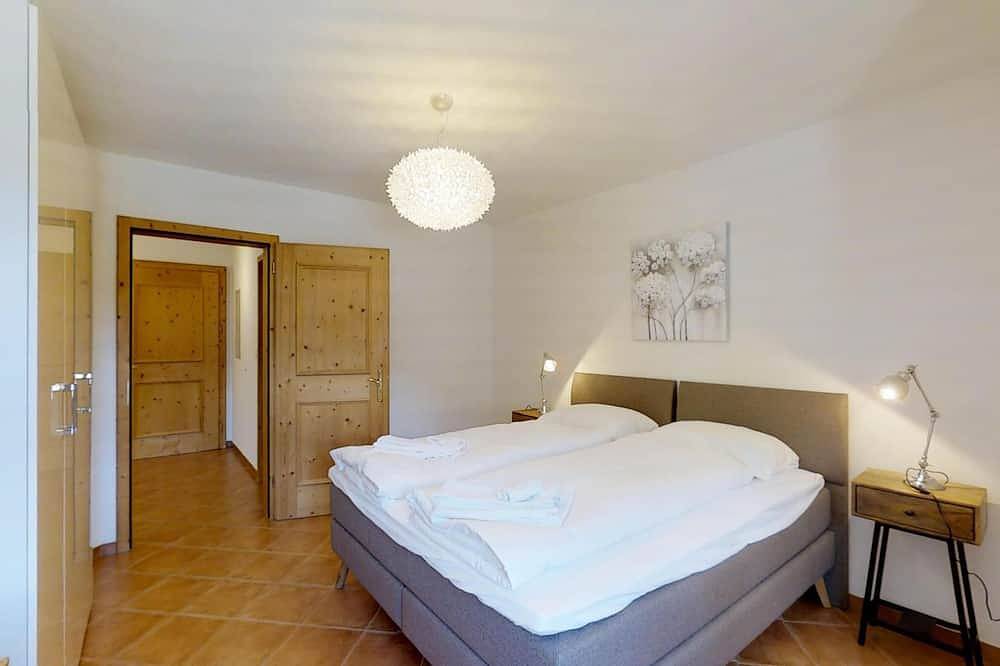 Appartement entier, Modern 2 1/2 Zwg au premier étage à environ 60 mètres carrés. in Bregaglia, Saint-Moritz