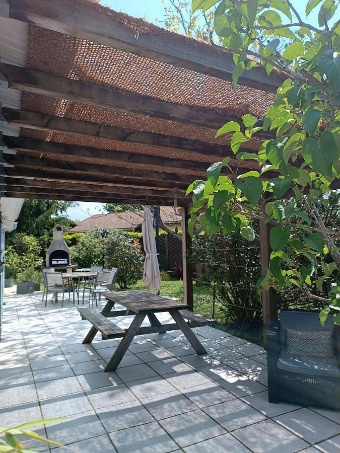 Location de vacances pour 8 personnes, avec jardin et piscine à Saint-Aubin-de-Médoc - 3