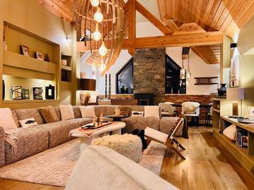 Maison de campagne pour 10 personnes, avec vue et jardin à Guchan