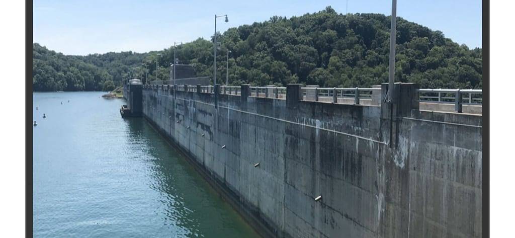 Ruhiges Ferienhaus am See in Dale Hollow Lake