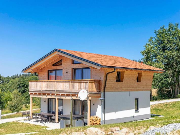 Chalet für 8 Personen, mit Garten und Sauna sowie Whirlpool und Terrasse, mit Haustier in Sankt Englmar