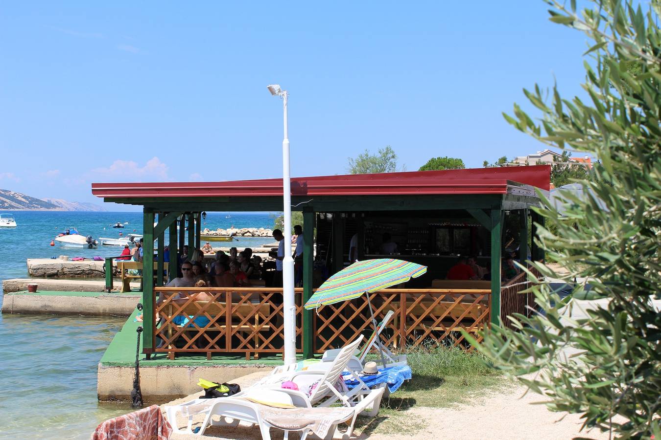 Ganze Wohnung, 2-Zimmer-Ferienwohnung am Strand Stara Novalja (Pag) A-9710-c in Stara Novalja, Pag