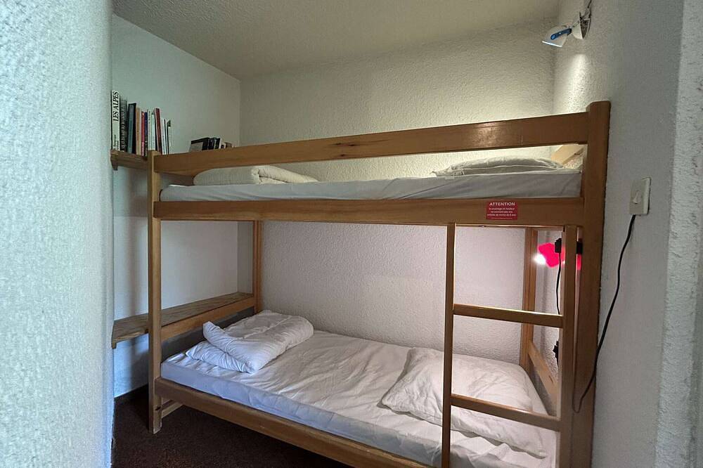 Geheel appartement, Montgenèvre: Cozy Apt. for 6, Balcony, Quiet Area, Near Chalmettes Lift in Montgenèvre, Briançon en omgeving