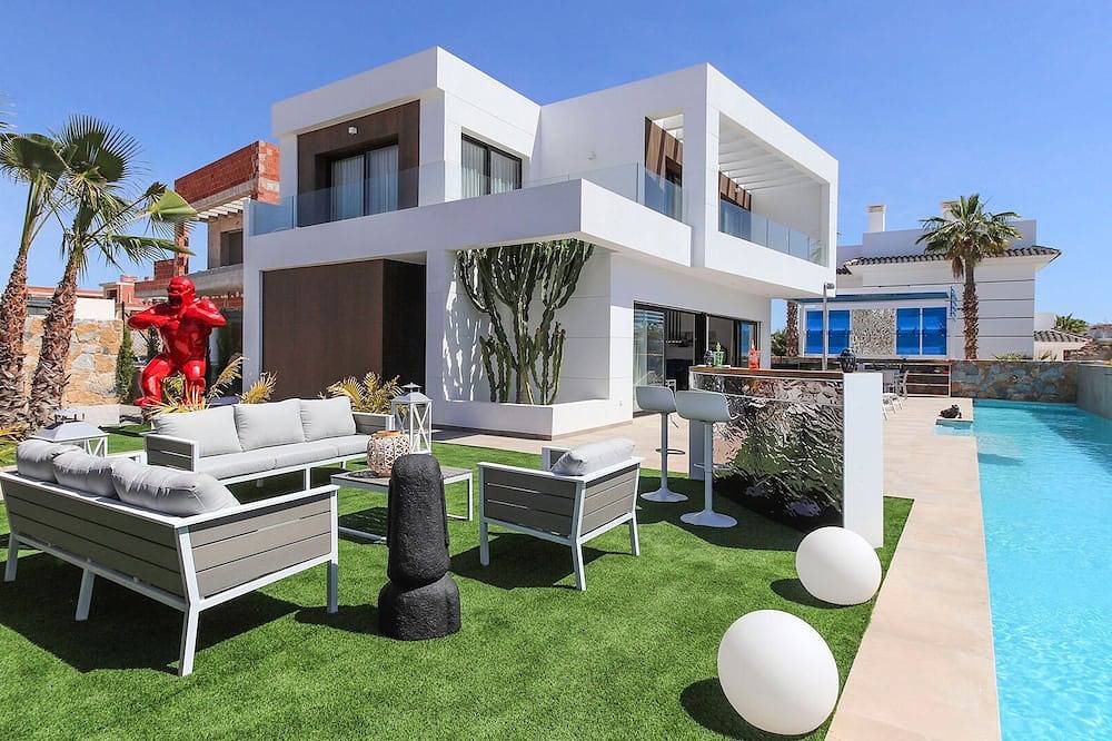 Holiday Rental for 8 People in Ciudad Quesada, Rojales