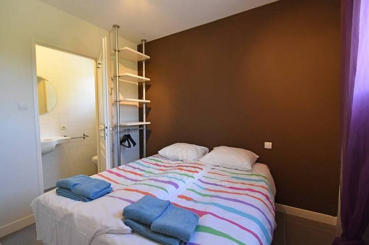 Location de vacances pour 10 personnes, avec terrasse et piscine ainsi que jacuzzi et jardin, animaux acceptés à Montbrun-des-Corbières - 2