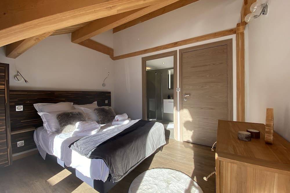 Chalet Panoramique | Vue, Jacuzzi, Sauna, Cheminée, Terrasse | Serre Chevalier in Saint-Chaffrey, Serre Chevalier