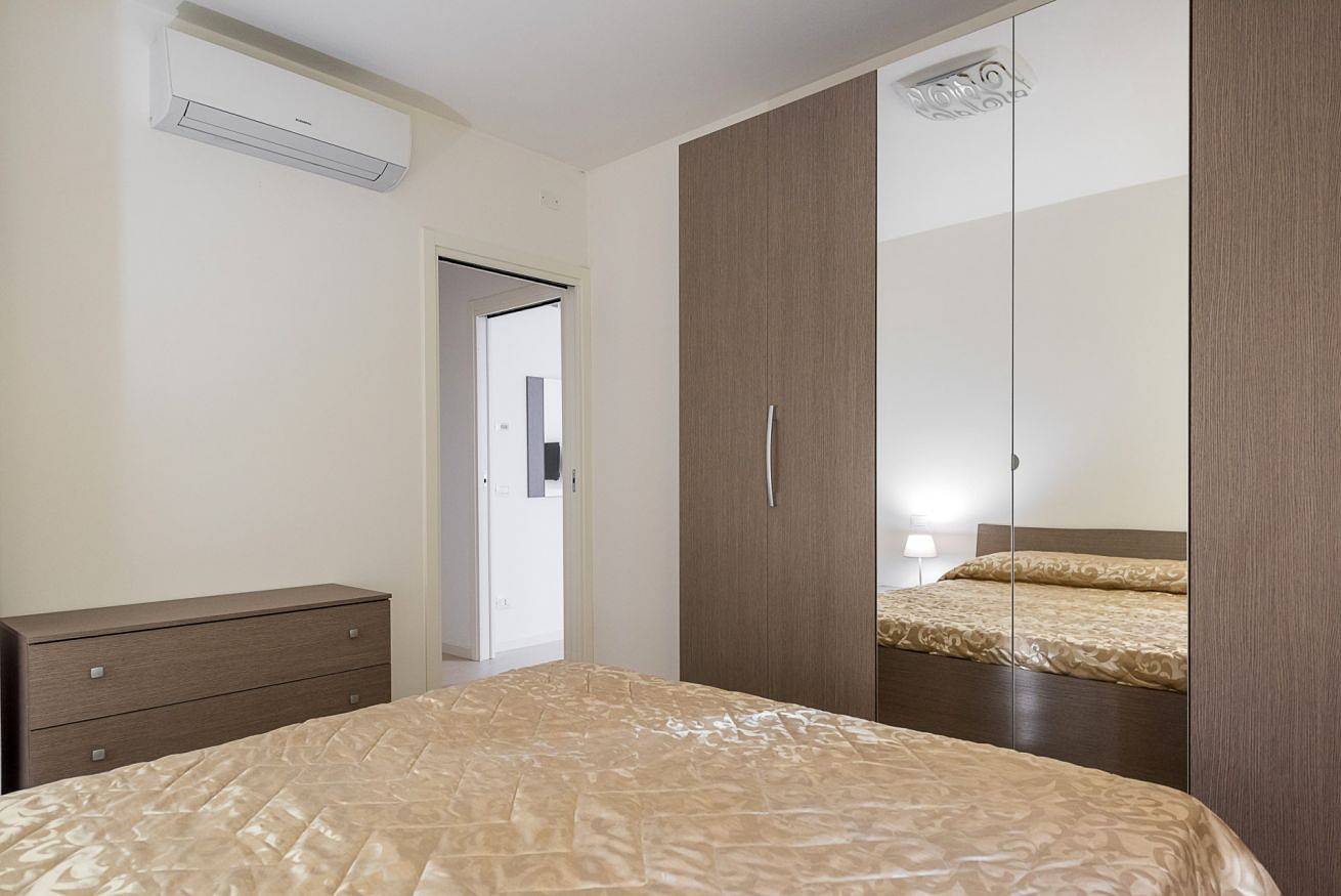 Entire apartment, Cozy and modern apartment in the heart of San Zeno with 4 sleeps. in Centro Storico di Verona, Verona