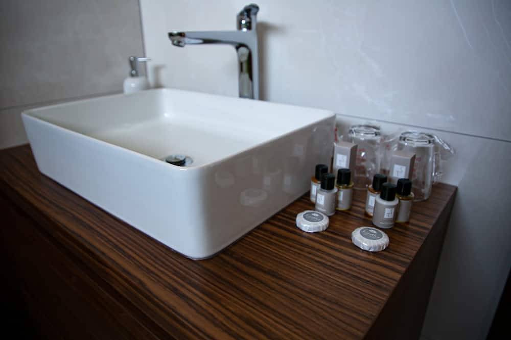 4-bedroom villa in fabulous Novalja with Wifi, fitness room, Ac in Novalja, Pag