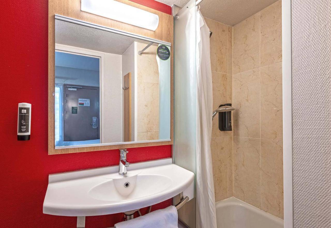Smoking Double Room in Quimper, Région de Quimper