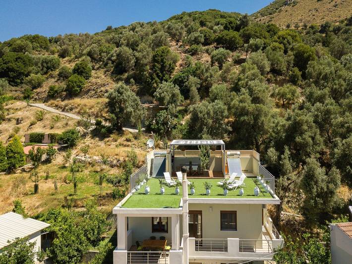 Ferienhaus für 6 Personen, mit Balkon und Terrasse in Spili