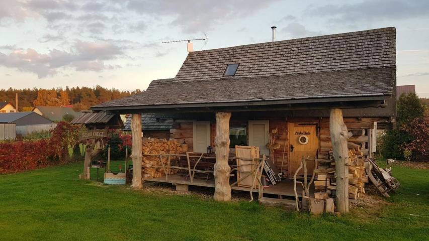 Domek letniskowy dla 6 osób, z widok na jezioro i widok oraz ogród i sauna, zwierzęta dozwolone na Kaszuby
