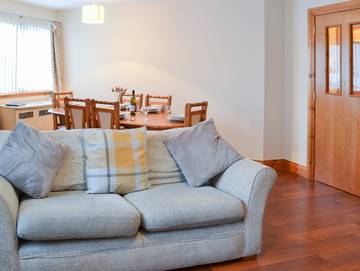 Log Cabin for 6 People in Aviemore, Highlands, Photo 2