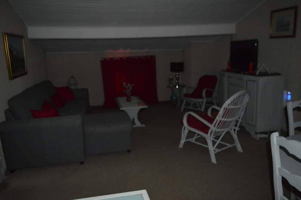 Ganze Wohnung, Villa In The Hills Near Aix-En-Provence in Cabriès, Mittelmeerküste (Frankreich)