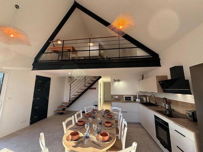 Location de vacances pour 8 personnes, avec piscine ainsi que vue et jardin, animaux acceptés à Cheillé - 2