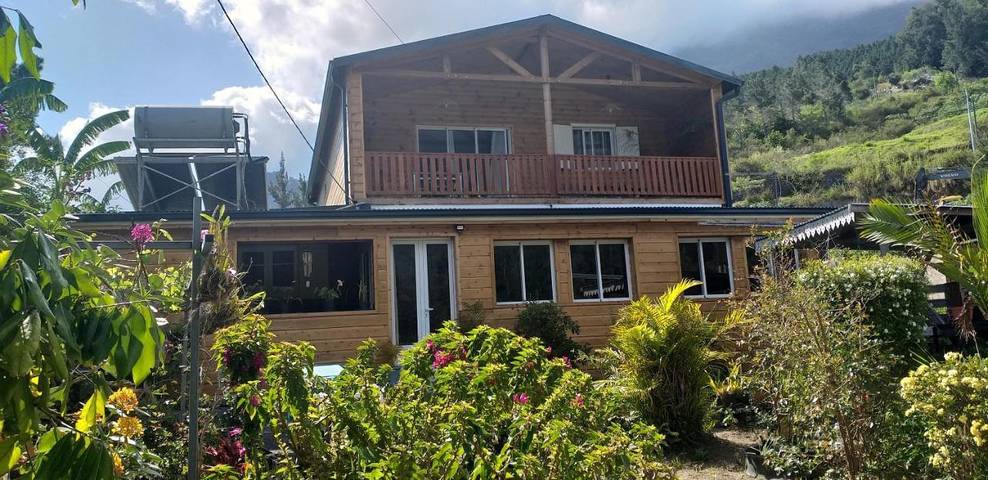 Location de vacances pour 2 personnes, avec jardin ainsi que vue et terrasse dans La Mare à Joncs - 3