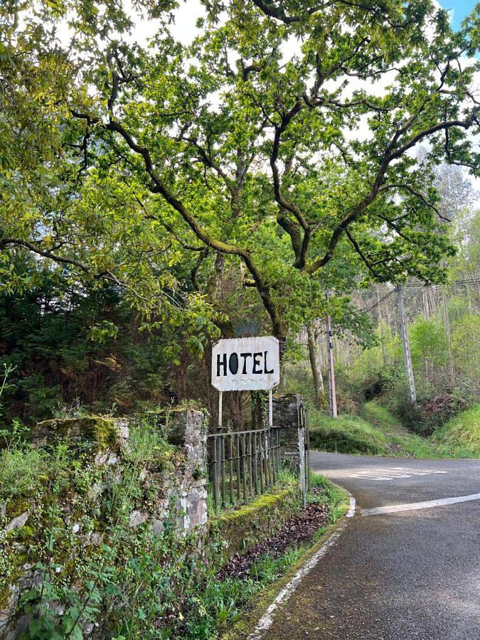 Casa rural para 2 personas, con terraza además de vistas y jardín en Salas  - 2