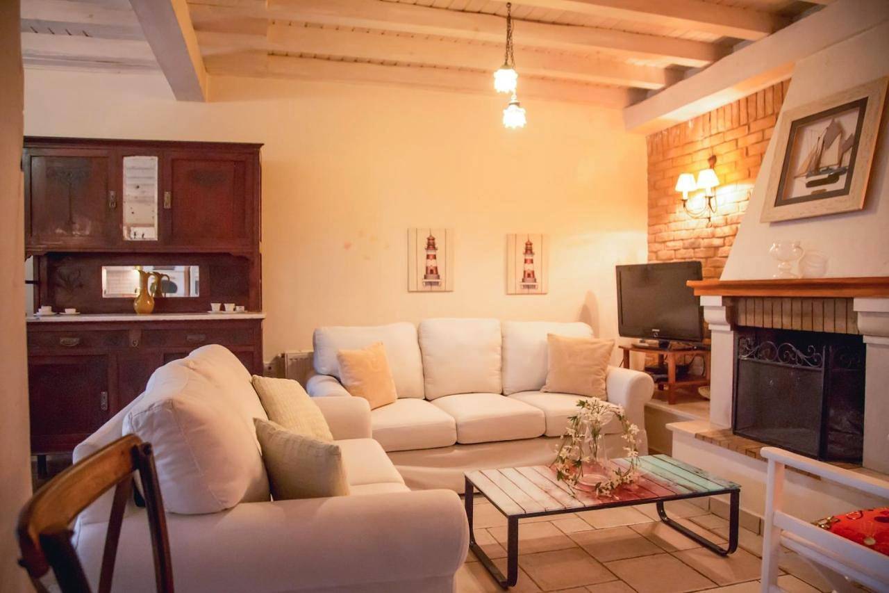 Three-Bedroom Townhouse in Βασιλική, Ελλάδα