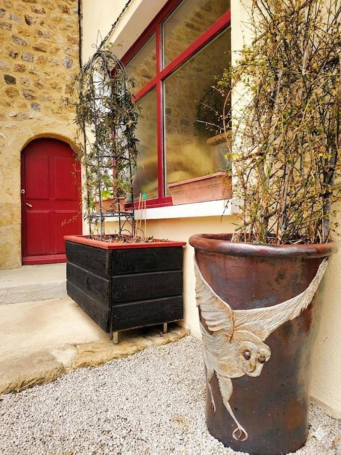Maison d'artiste Le logis des corneilles in Rozier-Côtes-d'Aurec, Montbrison