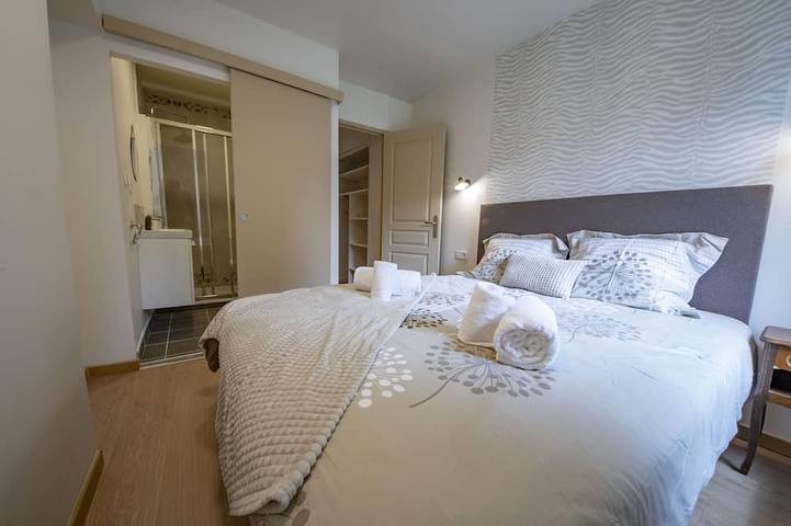 Spacious, comfortable 4-star vacation rental in the village, with a garden in Bussang, Regionaler Naturpark Belchen der Vogesen
