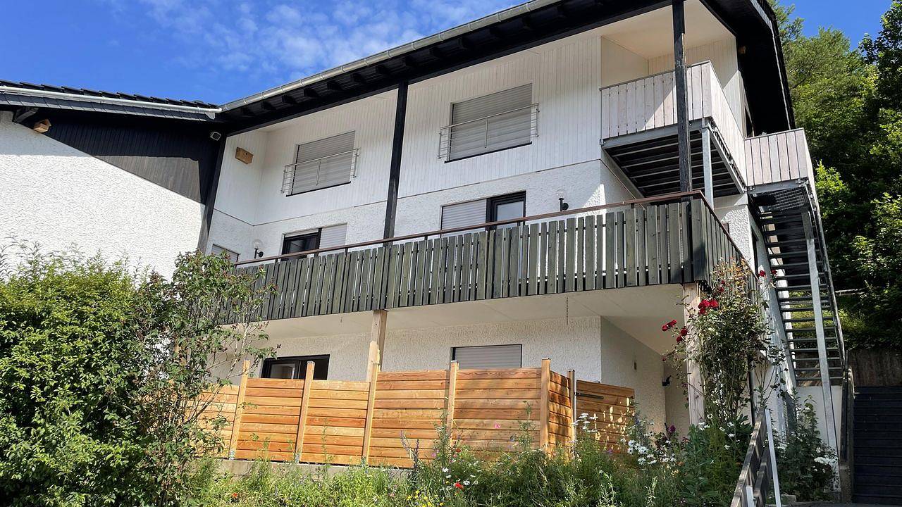 Geheel vakantieappartement, Vakantieappartement voor 5 personen met balkon in Gerolstein, Vulkaan-Eifel