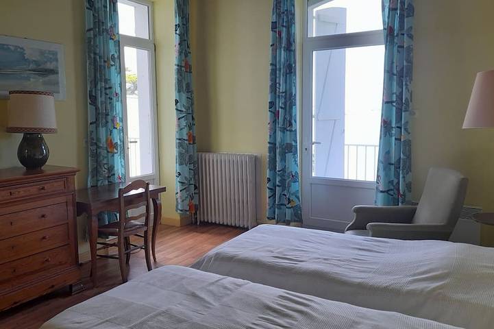 Location de vacances pour 18 personnes, avec balcon et jardin dans Plage de Morgat - 3