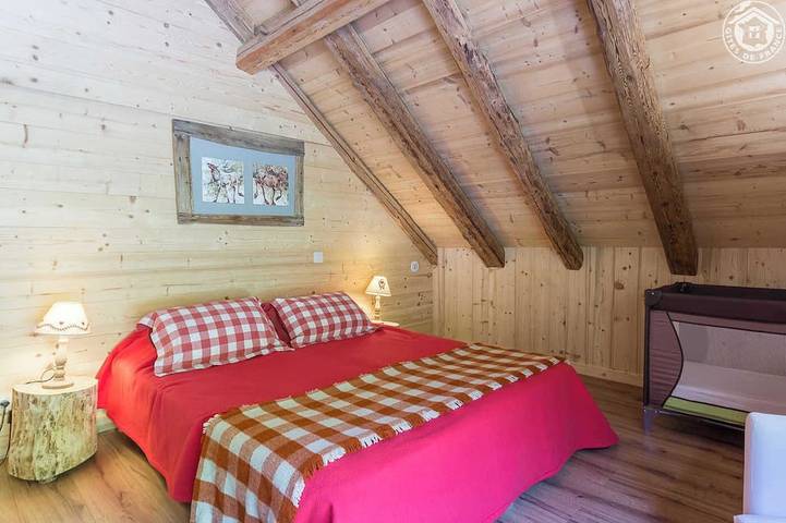 Location de vacances pour 10 personnes, avec terrasse ainsi que sauna et jardin à Queige - 2