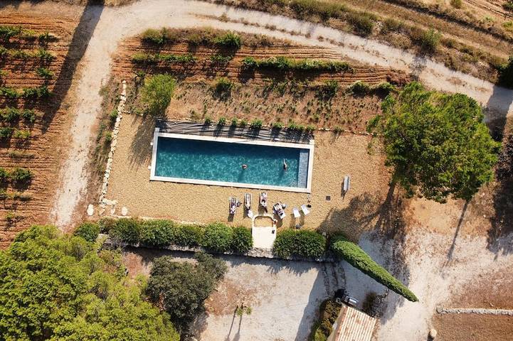 Gîte pour 12 personnes, avec piscine et jardin à Saint-Hippolyte-le-Graveyron - 4