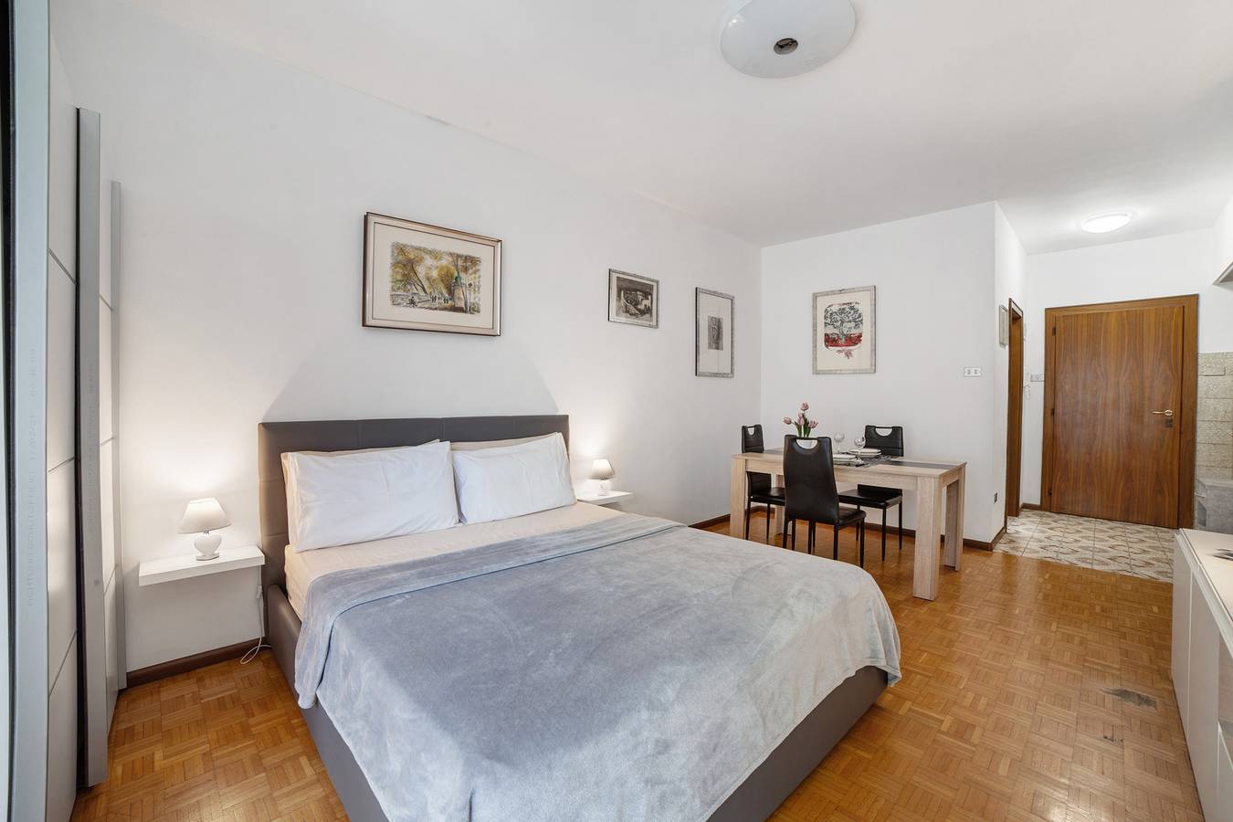 Gehele studio, Studio 'Una Rosa Blu' met uitzicht op de bergen, balkon en Wifi in Untermais, Meran