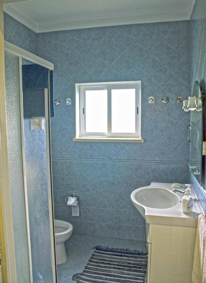 Three-Bedroom House in Atouguia da Baleia, Leiria distrito