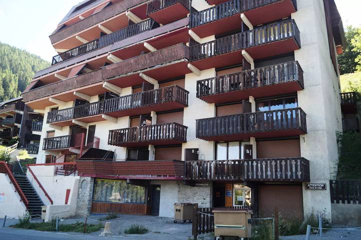 Studio entier, Proche des remontée mécanique , jolie appartement , très belle vue in Pra-Loup (station de ski), Pra-Loup