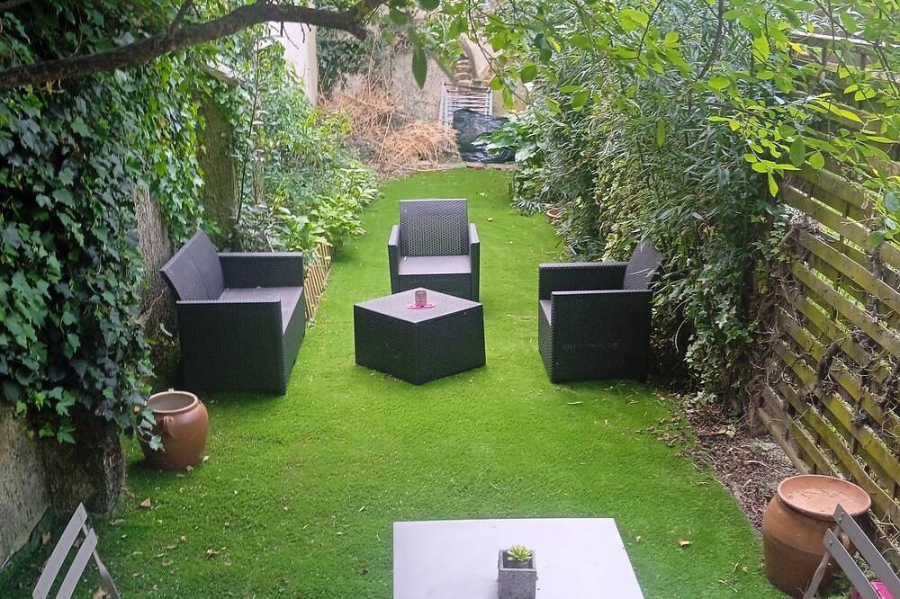 Jolie chambre individuelle pour 2 personnes indépendante avec jardin privatif. in Rennes, Région de Rennes