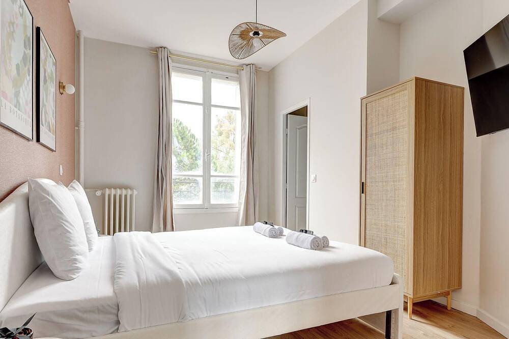 Entire apartment, Charmant appartement pour 6P in Levallois-Perret, Hauts-de-Seine