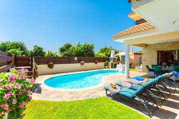 Villa for 7 People in South Cyprus, Photo 4