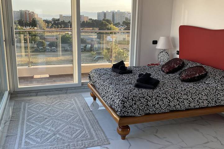 Ganze Wohnung, Exclusive Luxury Poetto-Panoramic Penthouse in Cagliari, Campidano