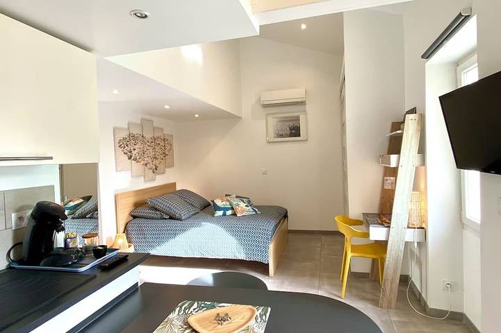 Gîte pour 3 personnes, avec balcon dans Port de Sanary sur Mer - 2